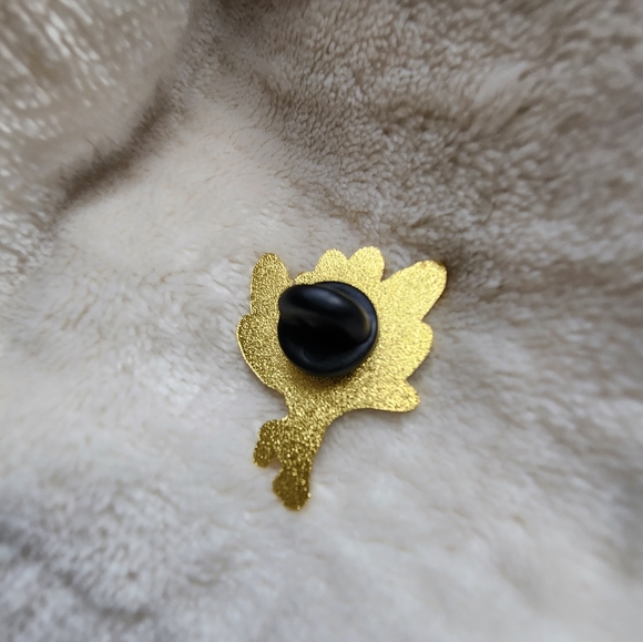 Sage Bundle Enamel Pin - Picture 6 of 6